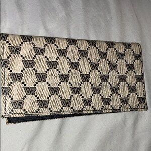 Stylish VR Patterned Cream checkbook cover